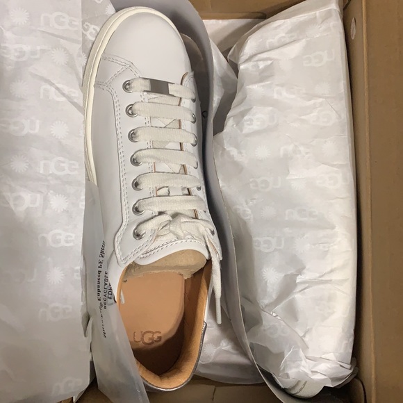 Copy -🆕UGG Ladies Milo Sneakers - Picture 9 of 14